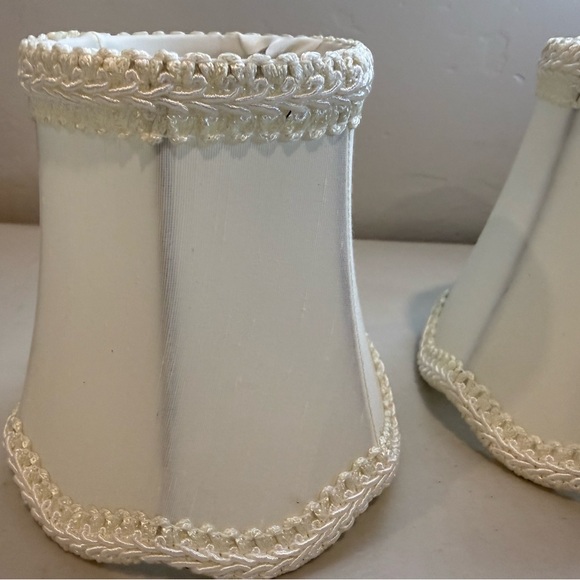 Cream Scallop Edge Clip On Mini Lamp Shades Set Of Two - Picture 3 of 10